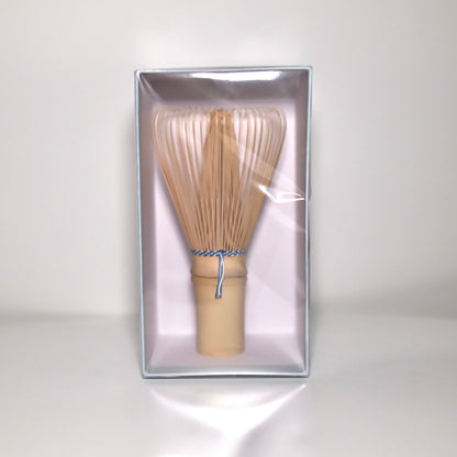 Suikaen — Bamboo Matcha Whisk, Blue/White Thread